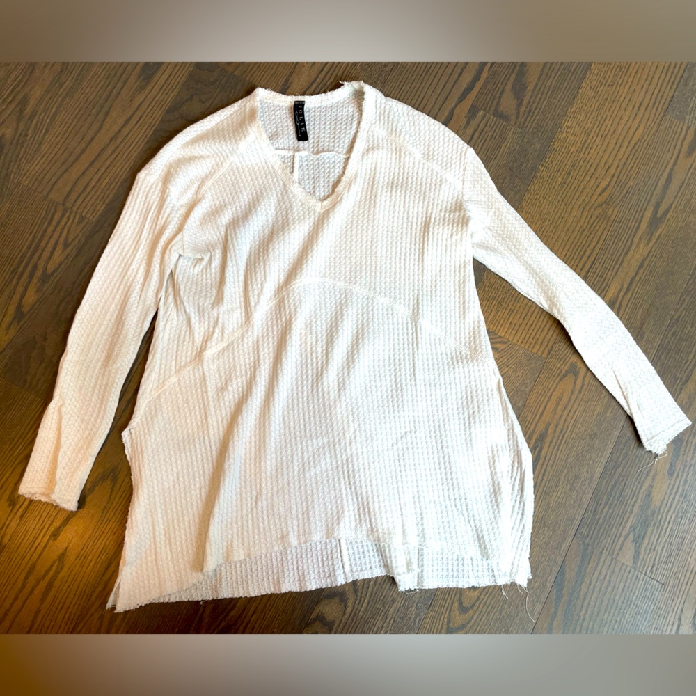 Waffle Knit V Neck T